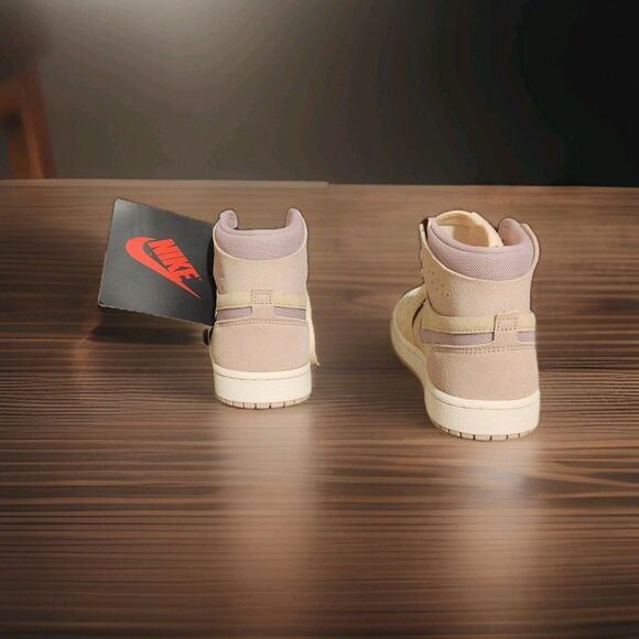 Size 7.5 - Air Jordan 1 Zoom Comfort 2 High Muslin Plum Chalk W - Picture 2 of 7